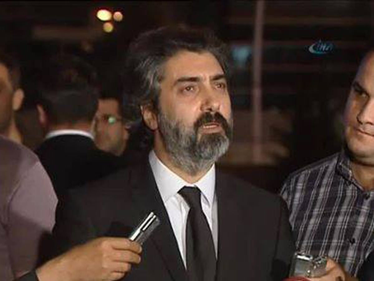 Şahan, Necati Şaşmaz\'ı Ti\'ye Aldı