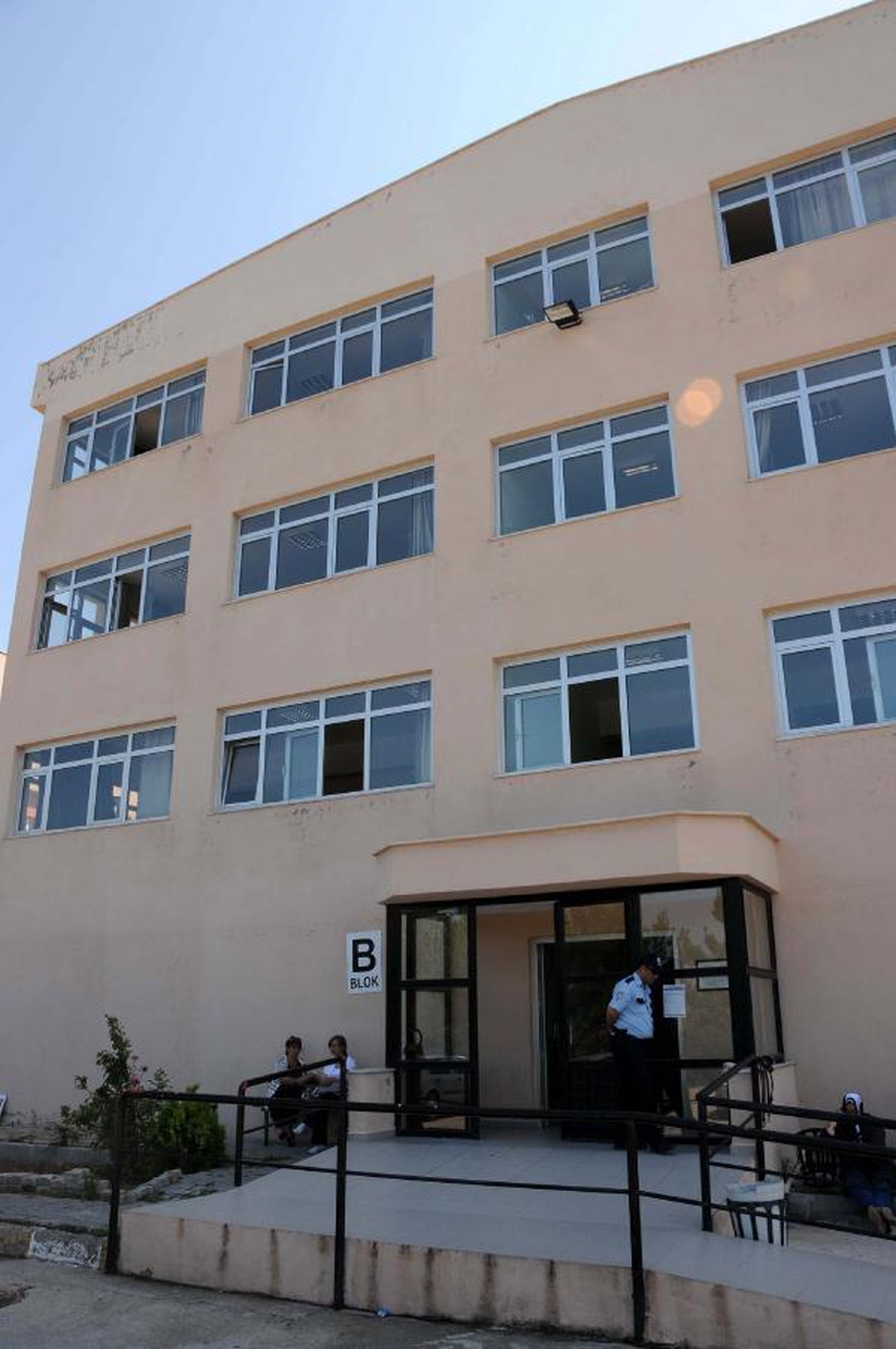 Sınav Salonunda Görünmez Kaza