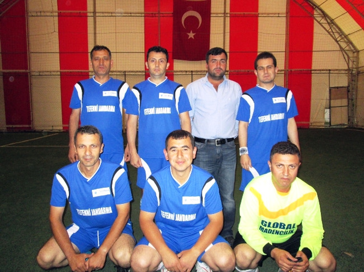 Tefenni Kurumlar Arası Halı Saha Futbol Turnuvası Sona Erdi