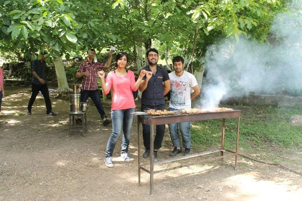Üniversitelilerden Mezuniyet Pikniği