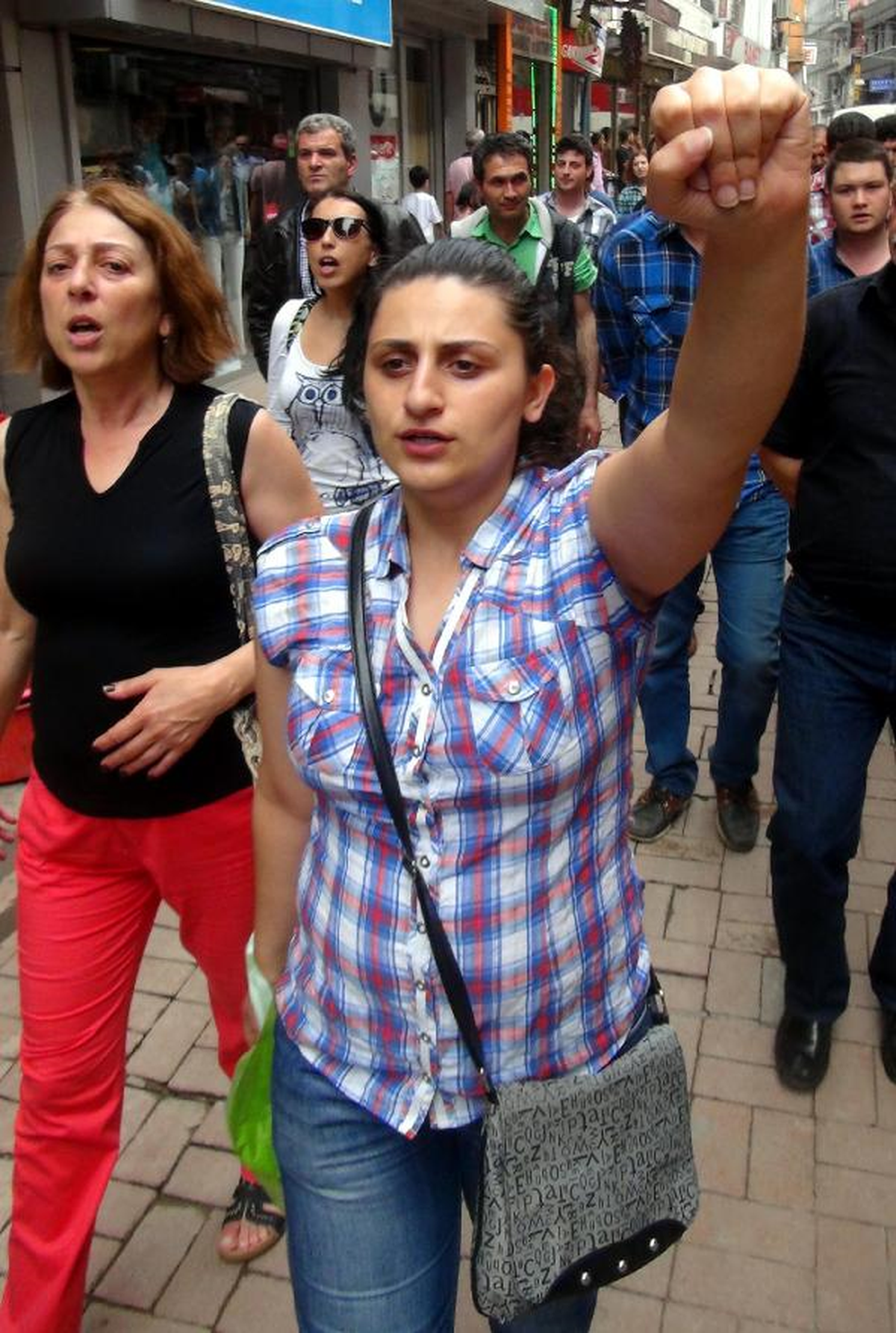Zonguldak\'ta Gezi Parkı\'na Müdahale Protesto Edildi