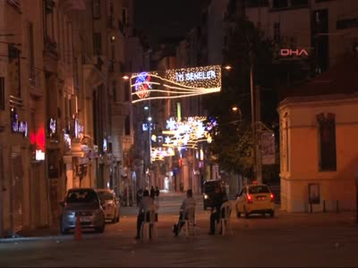 Taksim Güvercinlere Kaldı