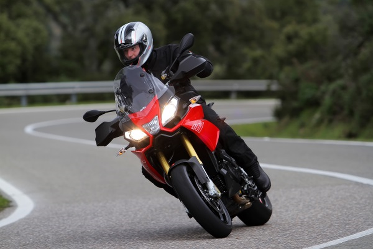 APRILIA CAPONORD 1200 ile Her Koşulda Performans ve Konfor