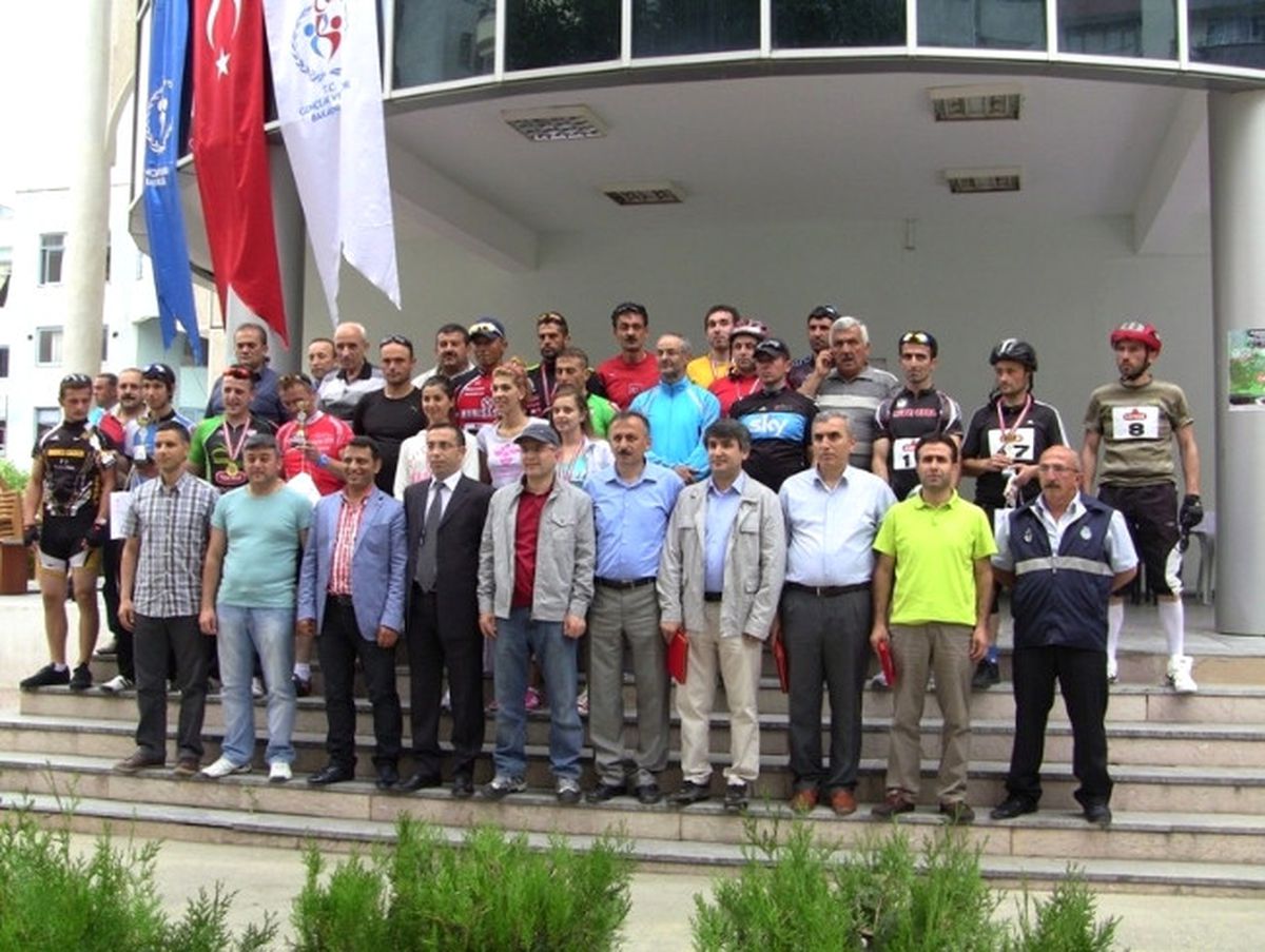 Artvin\'de Bisiklet Yarışı Düzenlendi