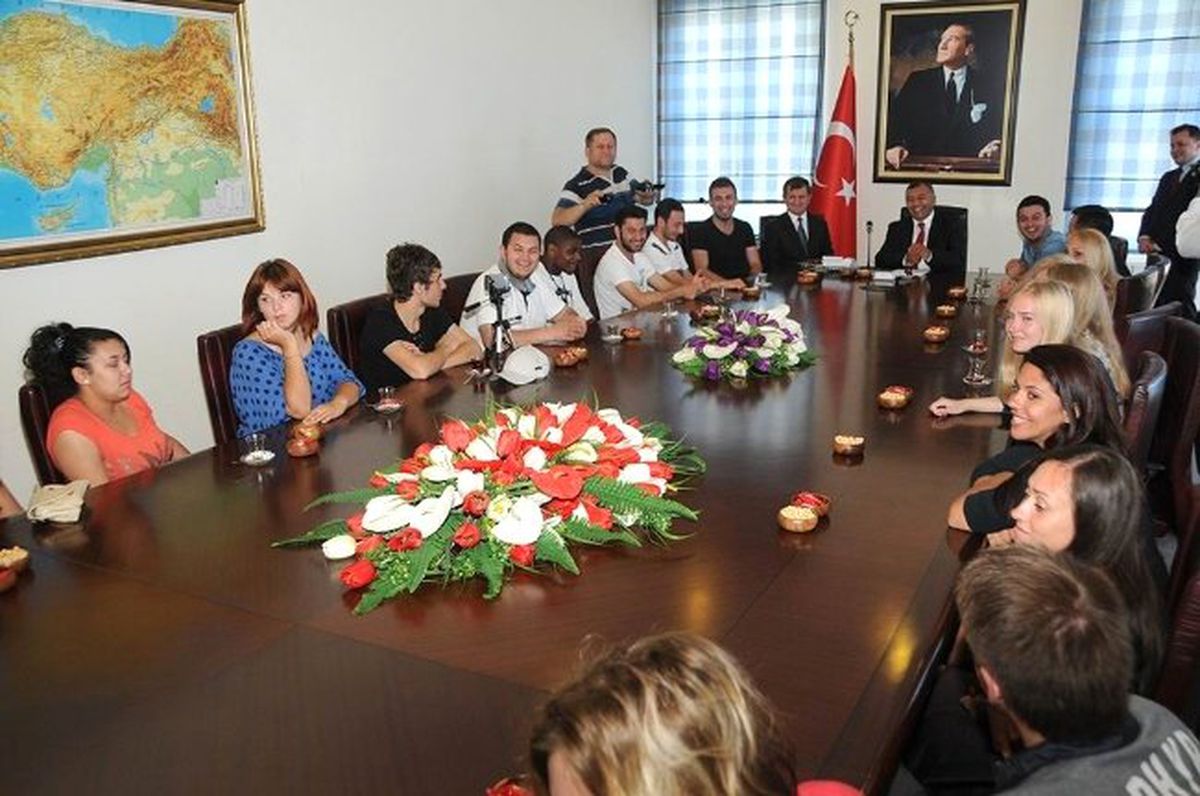 Avrupalı Öğrencilerden Vali Çiftçi\'ye Ziyaret