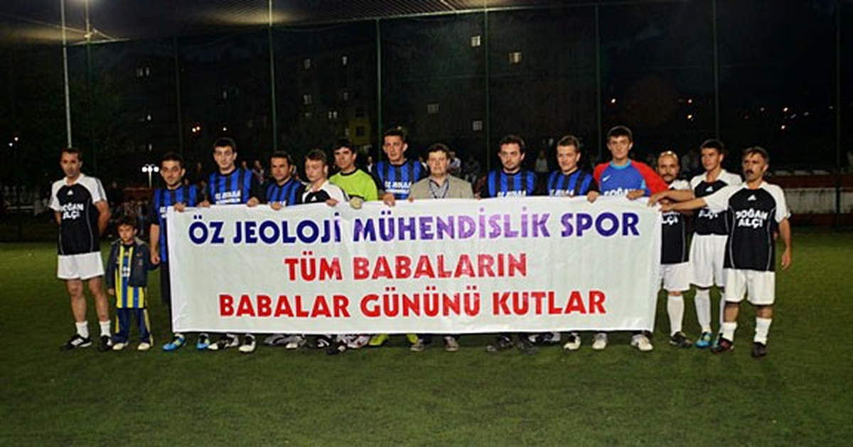 Babalar Gününü Sahada Kutladılar