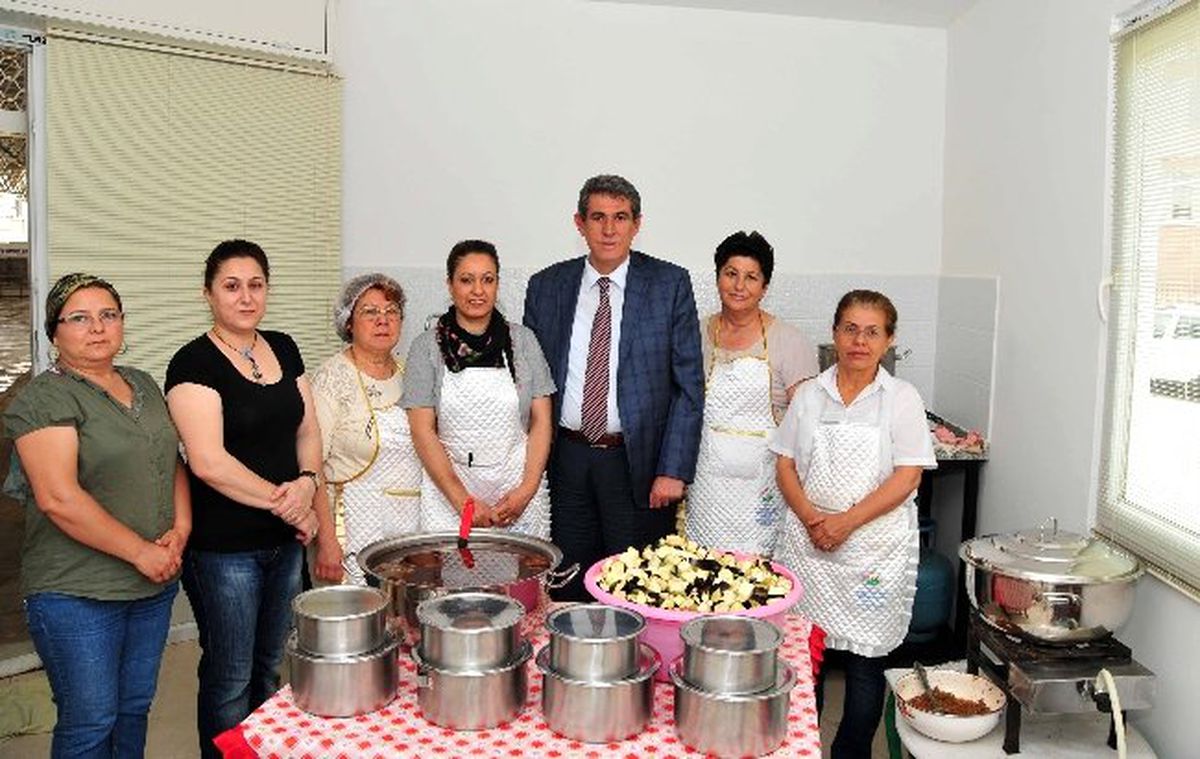 Balçovalı Kadınlardan Gönül Yemeği