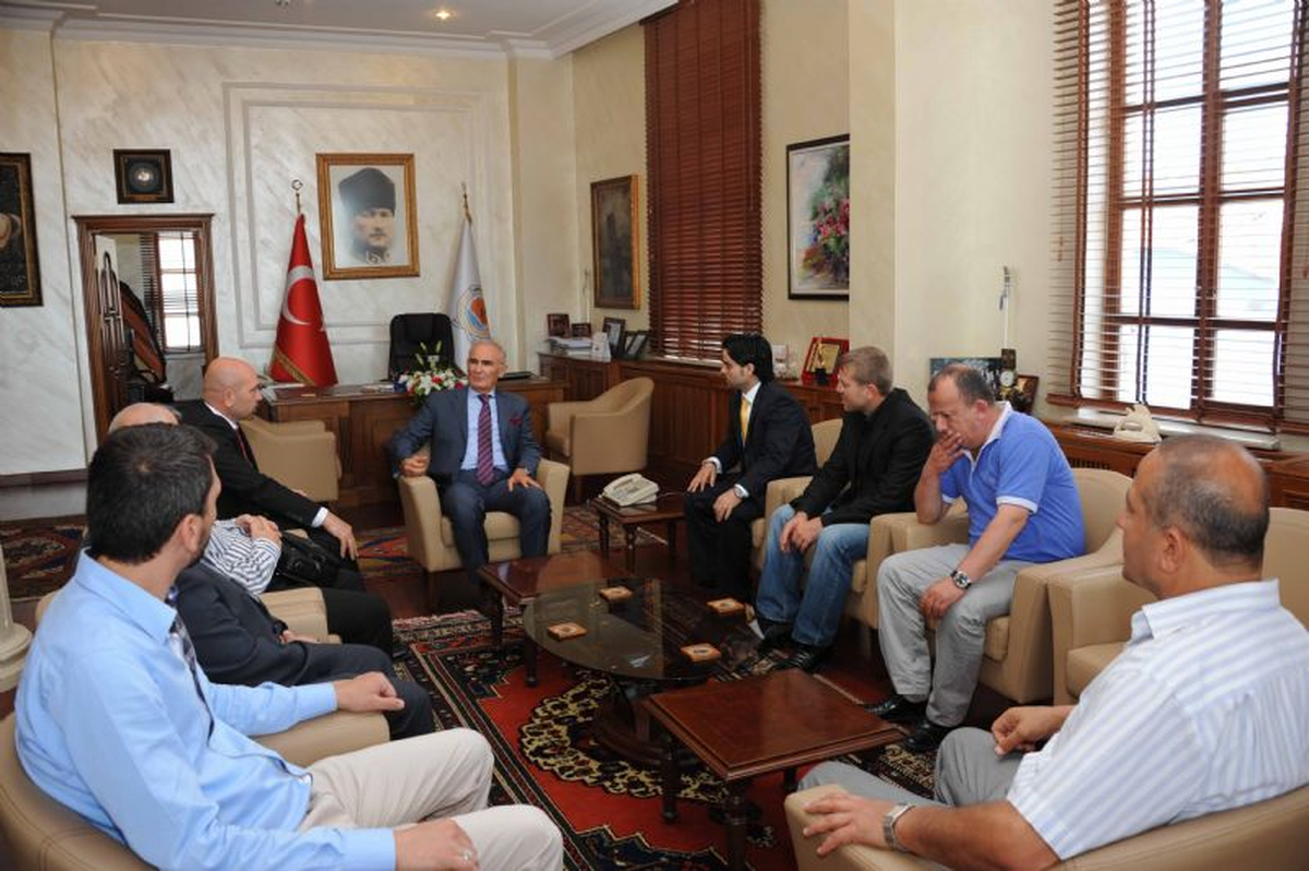 Başkan Yılmaz: \'Yabancılar Pazarı Outlet Merkezi Olabilir\'
