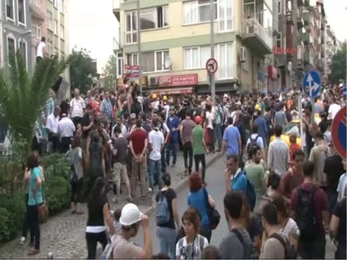 Beşiktaş\'ta Olaysız Yürüyüş