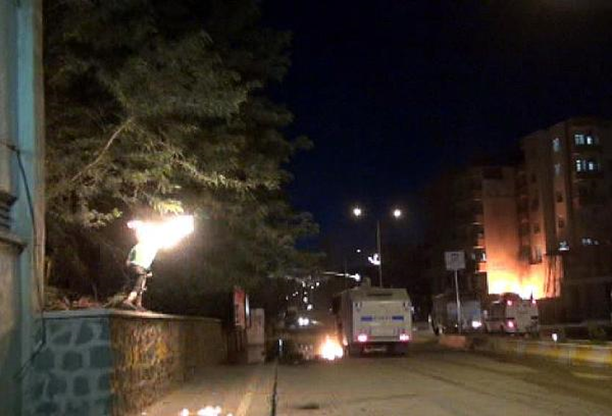 Cizre\'de Olaylı Gece
