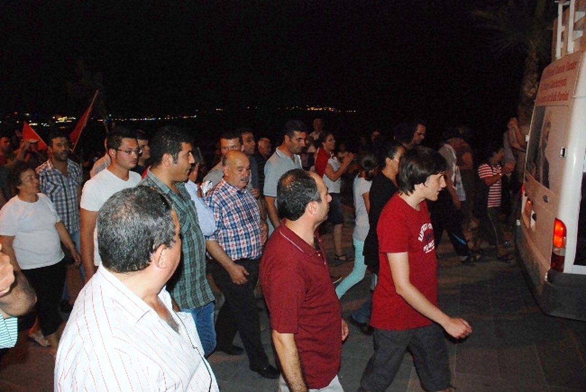 Didim Add\'den Gezi Parkına Destek Yürüyüşü