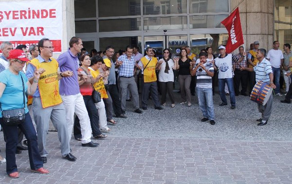 DİSK ve KESK Üyeleri İş Bıraktı