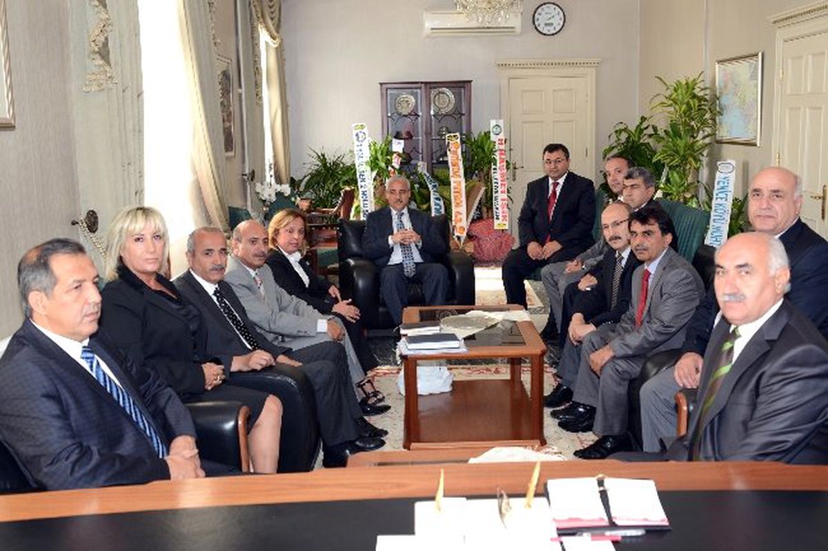 Eğitimcilerden Vali Güvençer\'e Ziyaret
