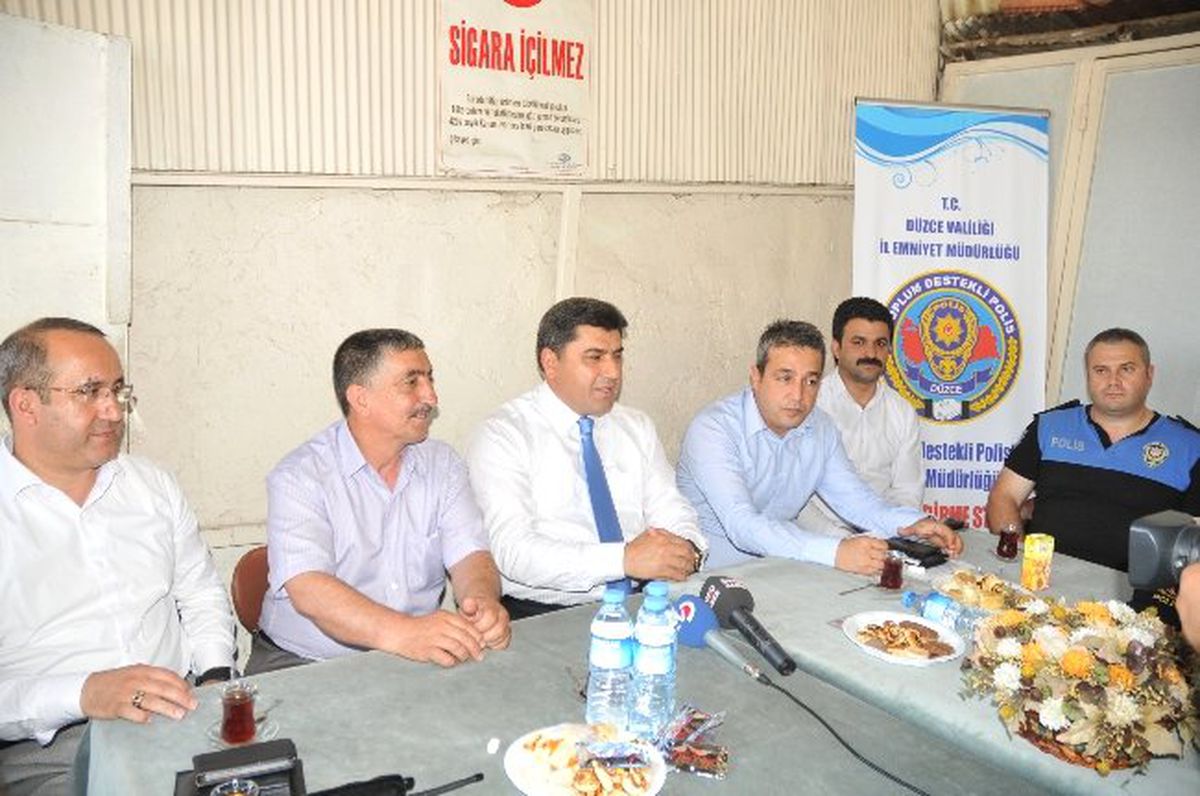 Emniyet Müdürü Geezer, Çay Mahallesi Halkı ile Bir Araya Geldi