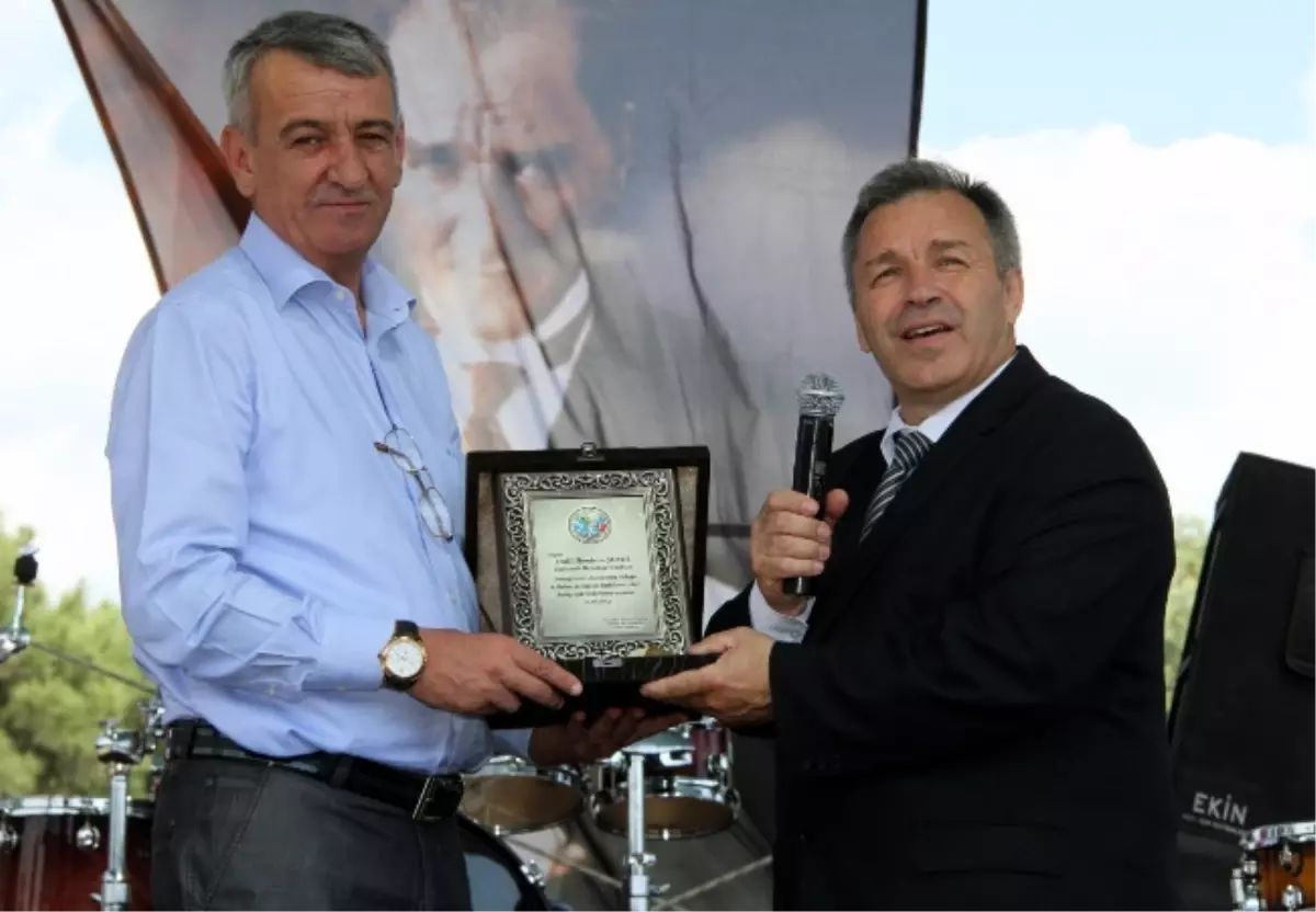 Gaziemir\'de Balkan Coşkusu