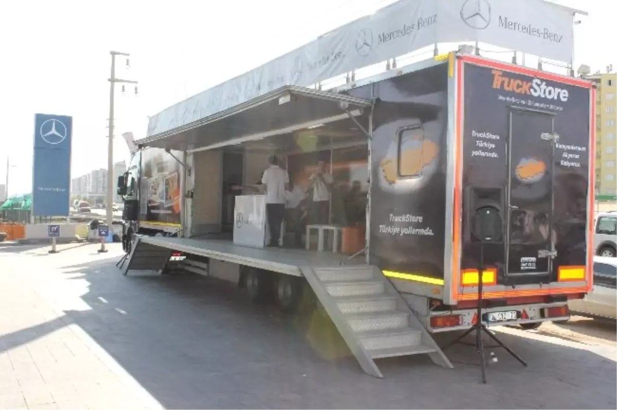 Gelecek Otomotiv Mercedes Müşterileri ile Bir Araya Geldi