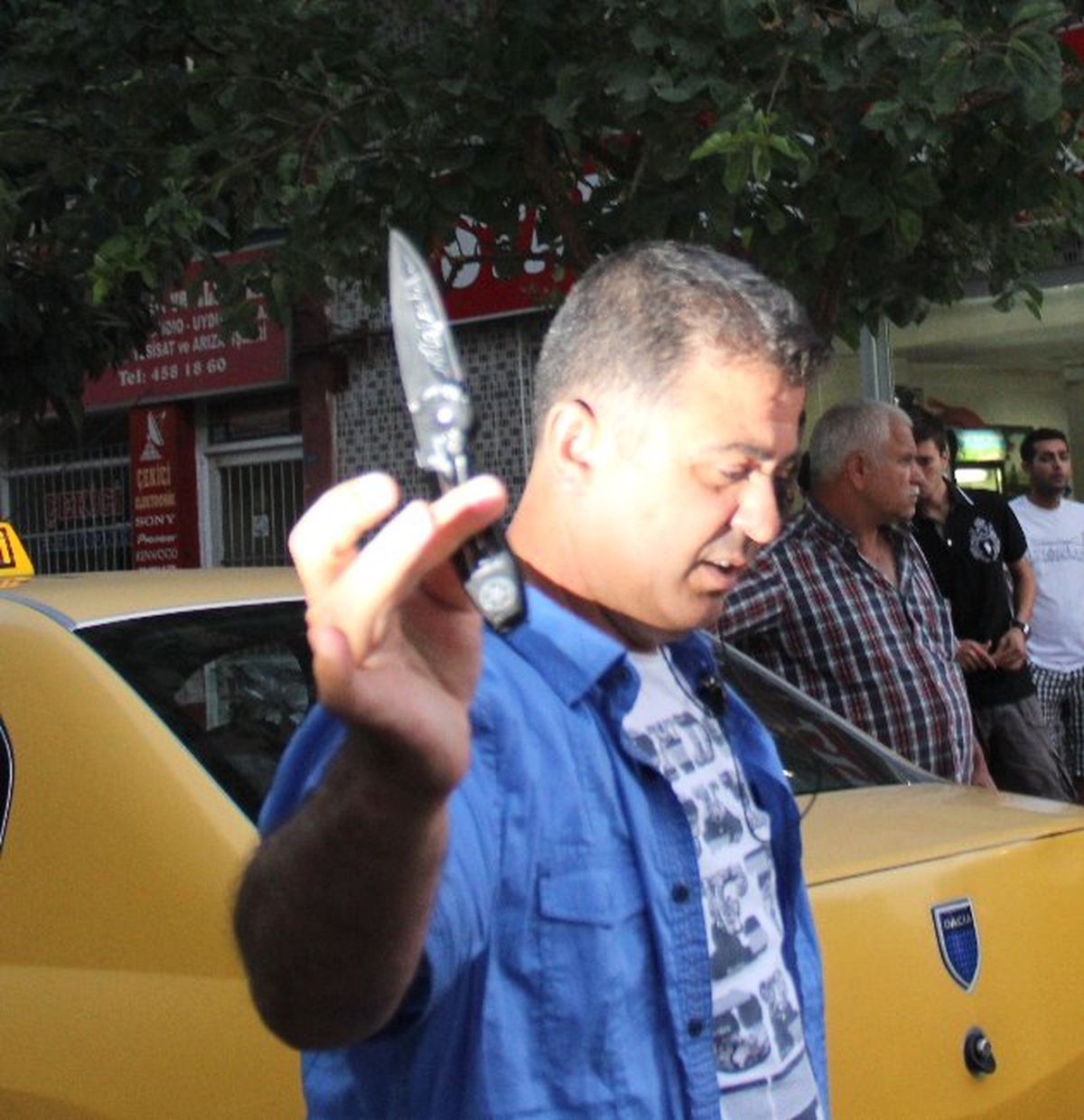 Gezi Parkı Eylemlerinde Eli Bıçaklı Protestocu