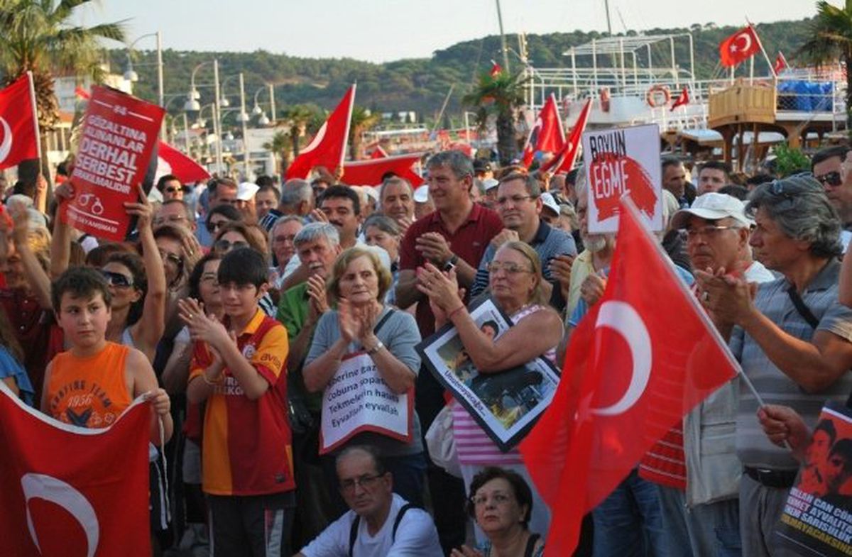 Gezi Parkı\'na Müdahaleye Ayvalık\'tan Tepki