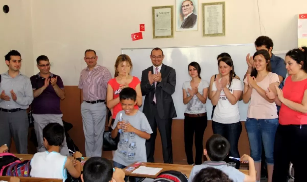 İKÇÜ Diş Hekimliği Fakültesinden İzmir\'de Diş Sağlığı Seferberliği