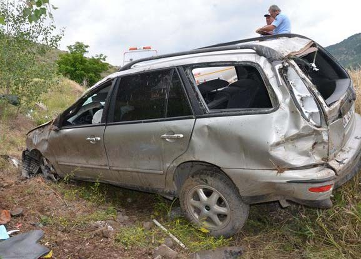 Kızılcahamam'da Trafik Kazası: 3 Yaralı