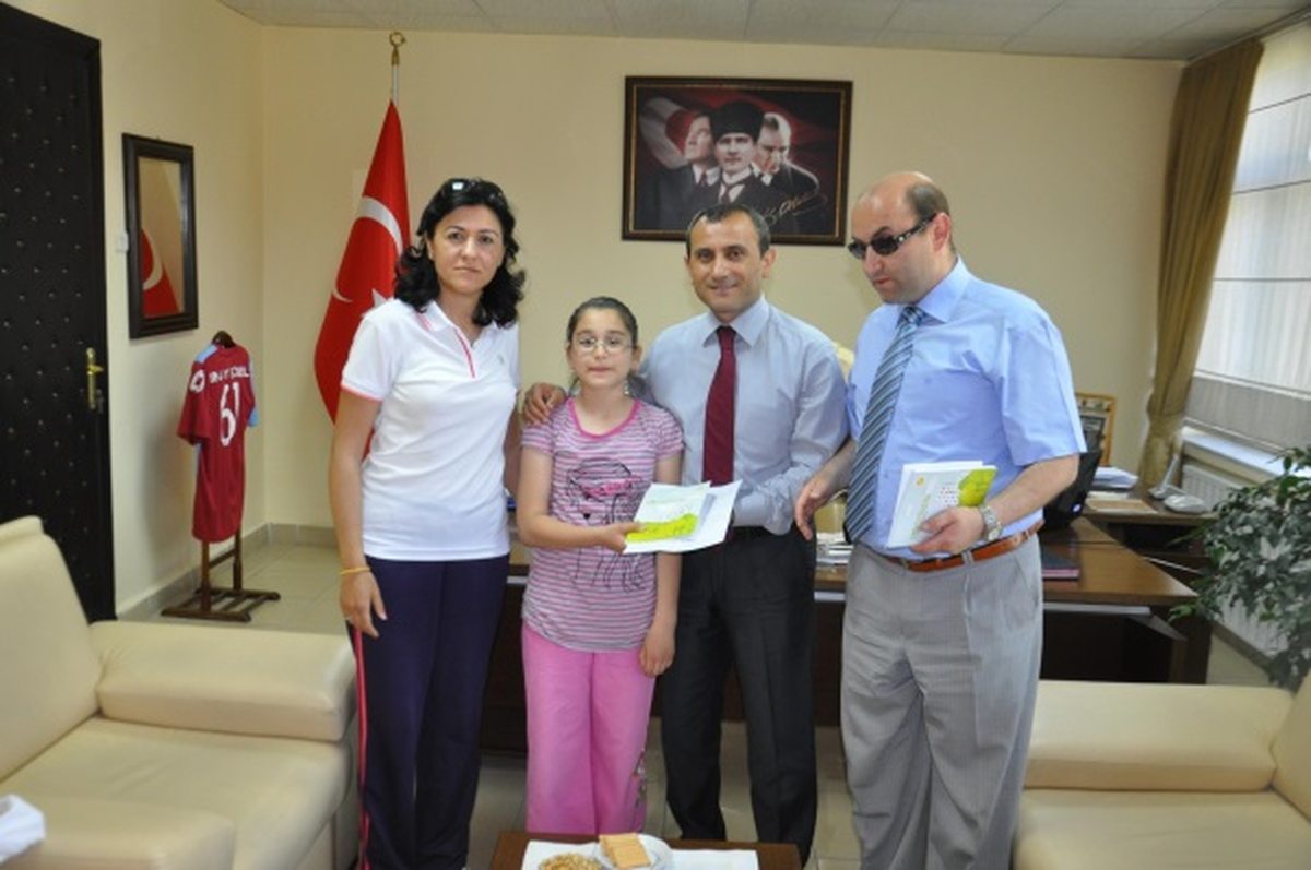 Küçük Şair İkinci Kitabını Çıkardı