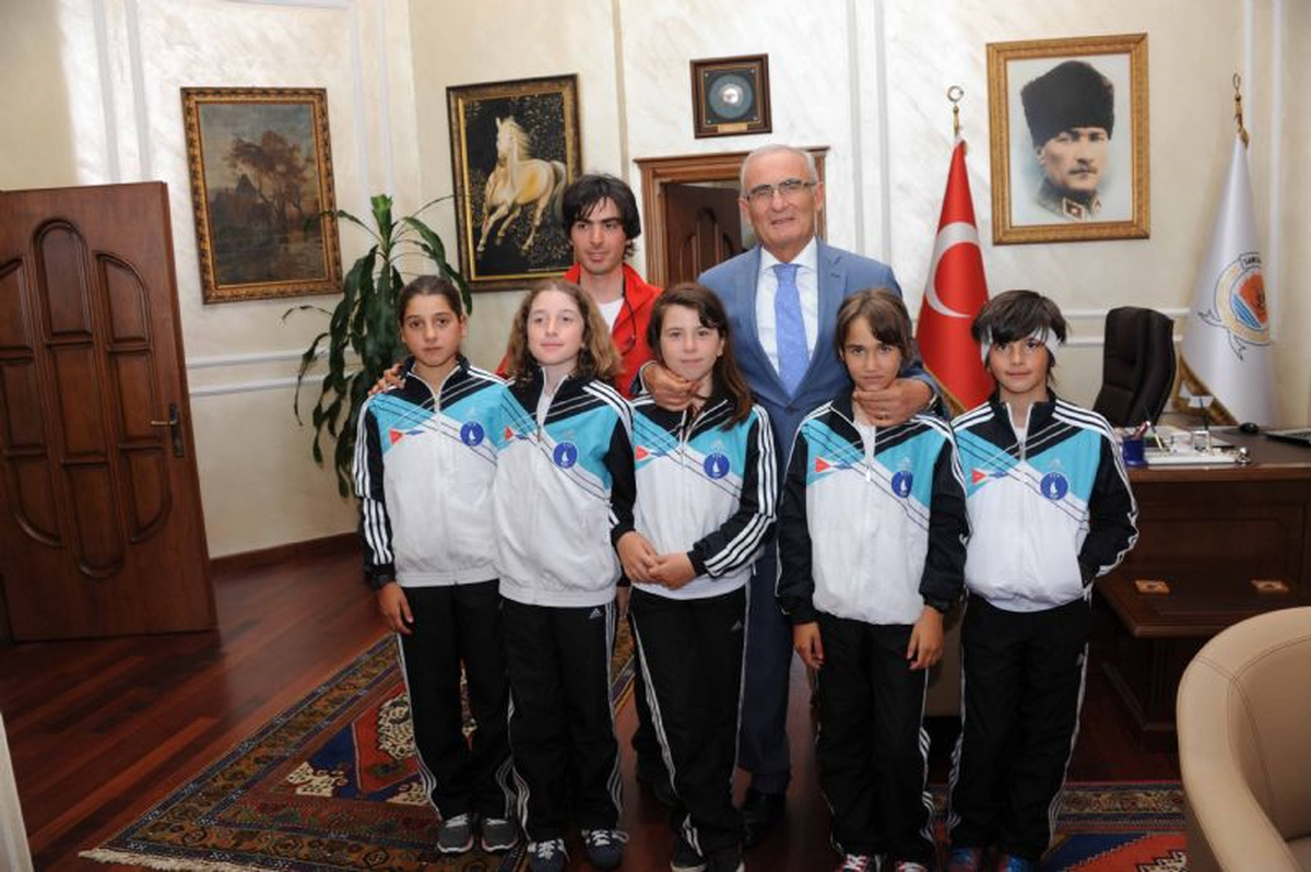 Küçük Yelkenciler, Başkan Yılmaz\'ı Ziyaret Etti