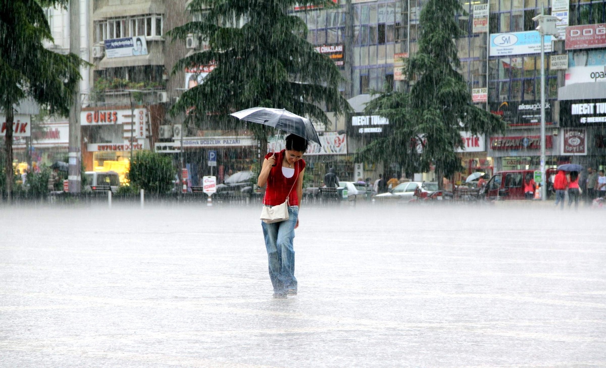 Meteorolojiden Kuvvetli Yağış Uyarısı