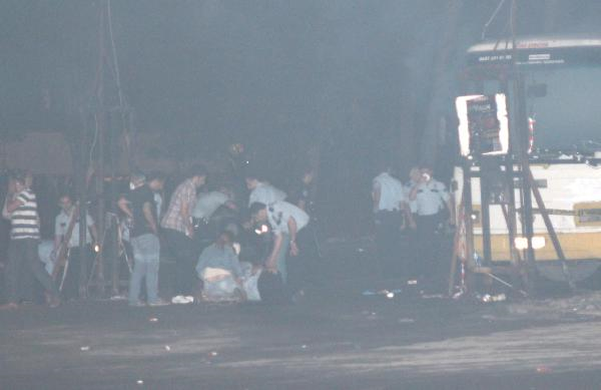 Polis Otobüsünde Biber Gazı Patladı