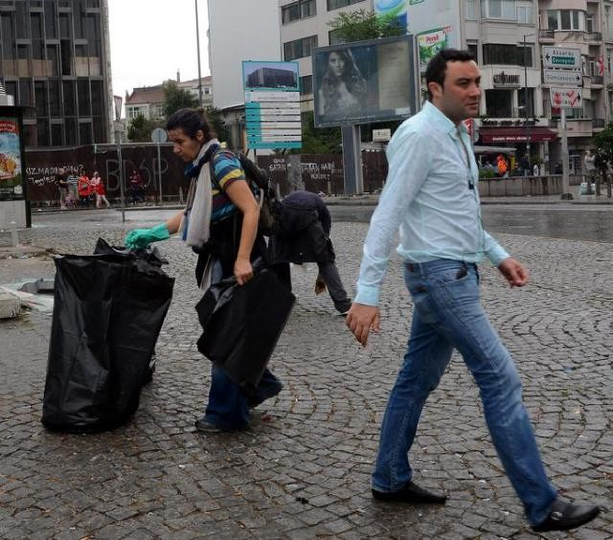 Taksim\'de Yaşam Normale Dönüyor