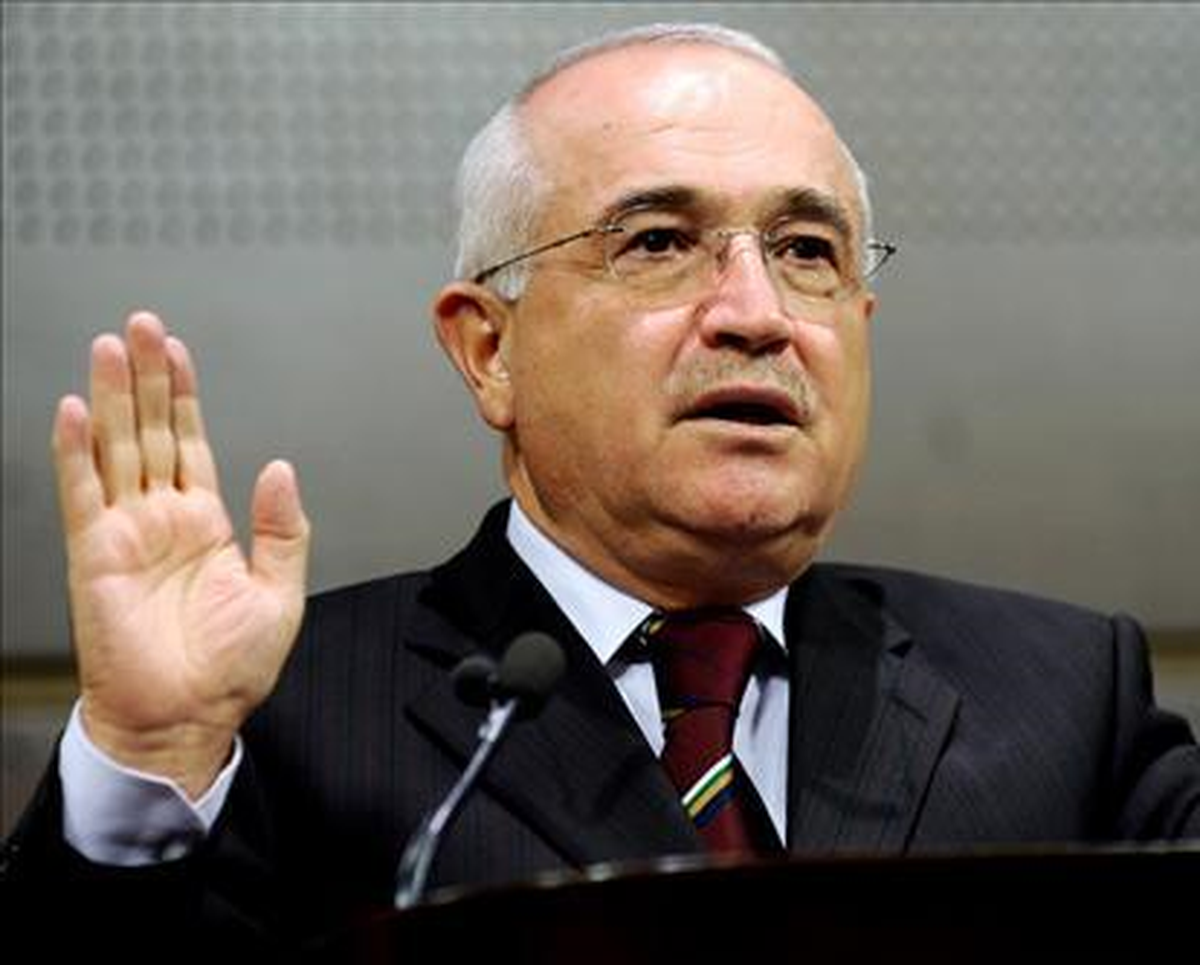 TBMM Başkanı Çiçek: "Siyaset Zemininde Uzlaşamıyorsak Hiç Olmazsa Hukuk Zemininde Uzlaşalım"