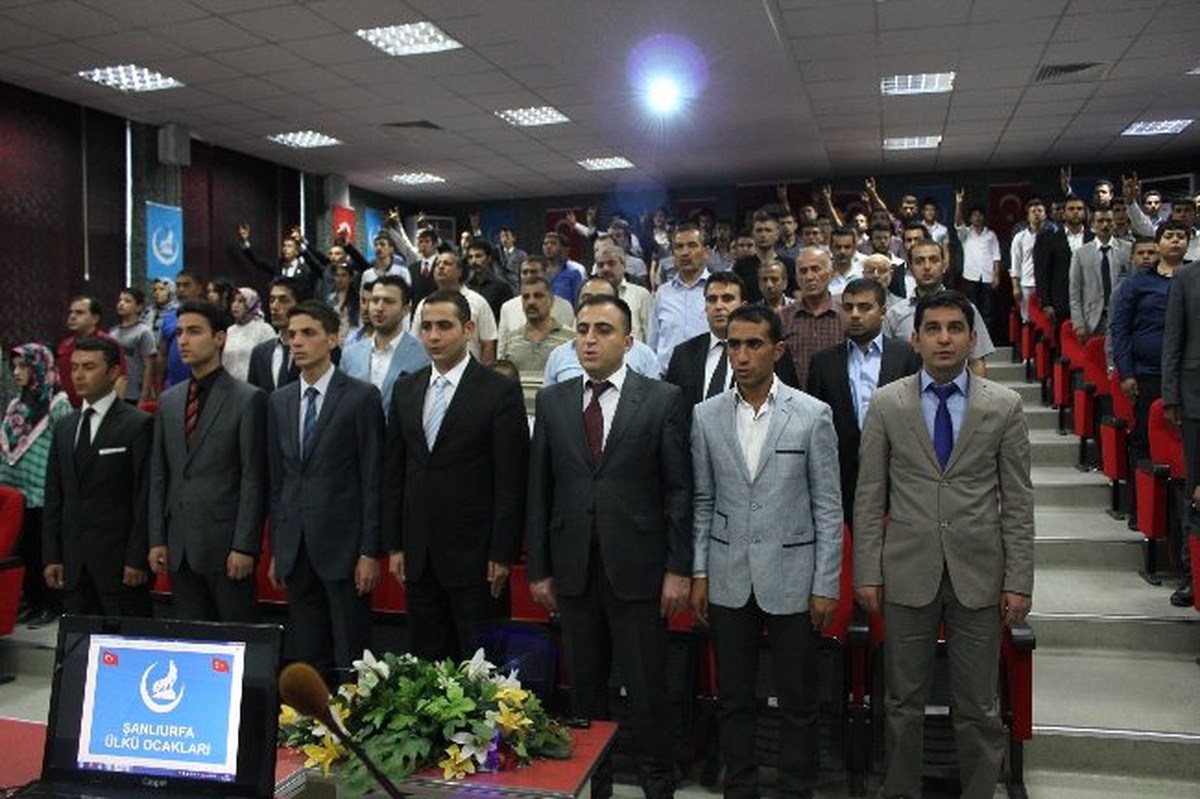 Ülkü Ocaklarından Mezuniyet ve Sertifika Töreni