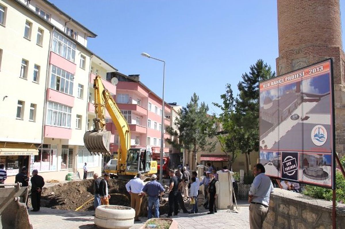 Ulu Bahçe Çalışmaları Başladı
