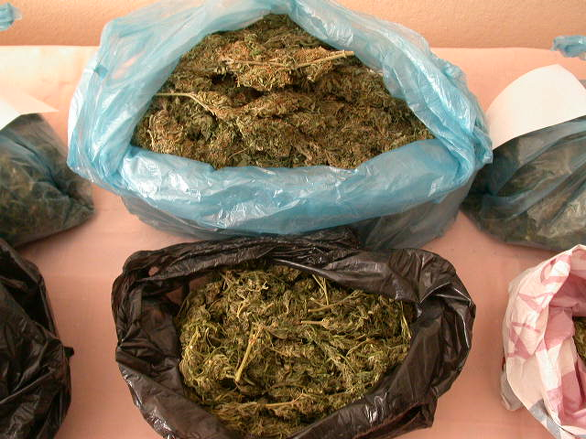 Uşak'ta Polis 2 Kilo 300 Gram Esrar Ele Geçirdi