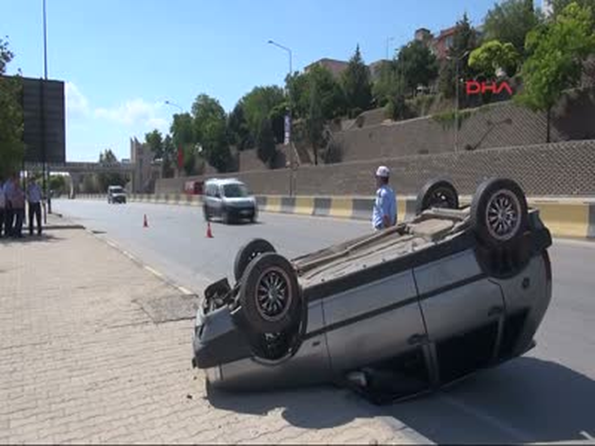 Uzman Çavuş Kediye Çarpmamak İsterken Kaza Yaptı