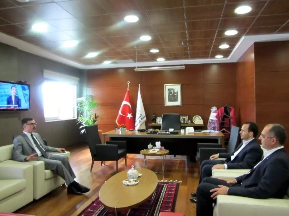 Vali Turhan Sanayi Odası'nda