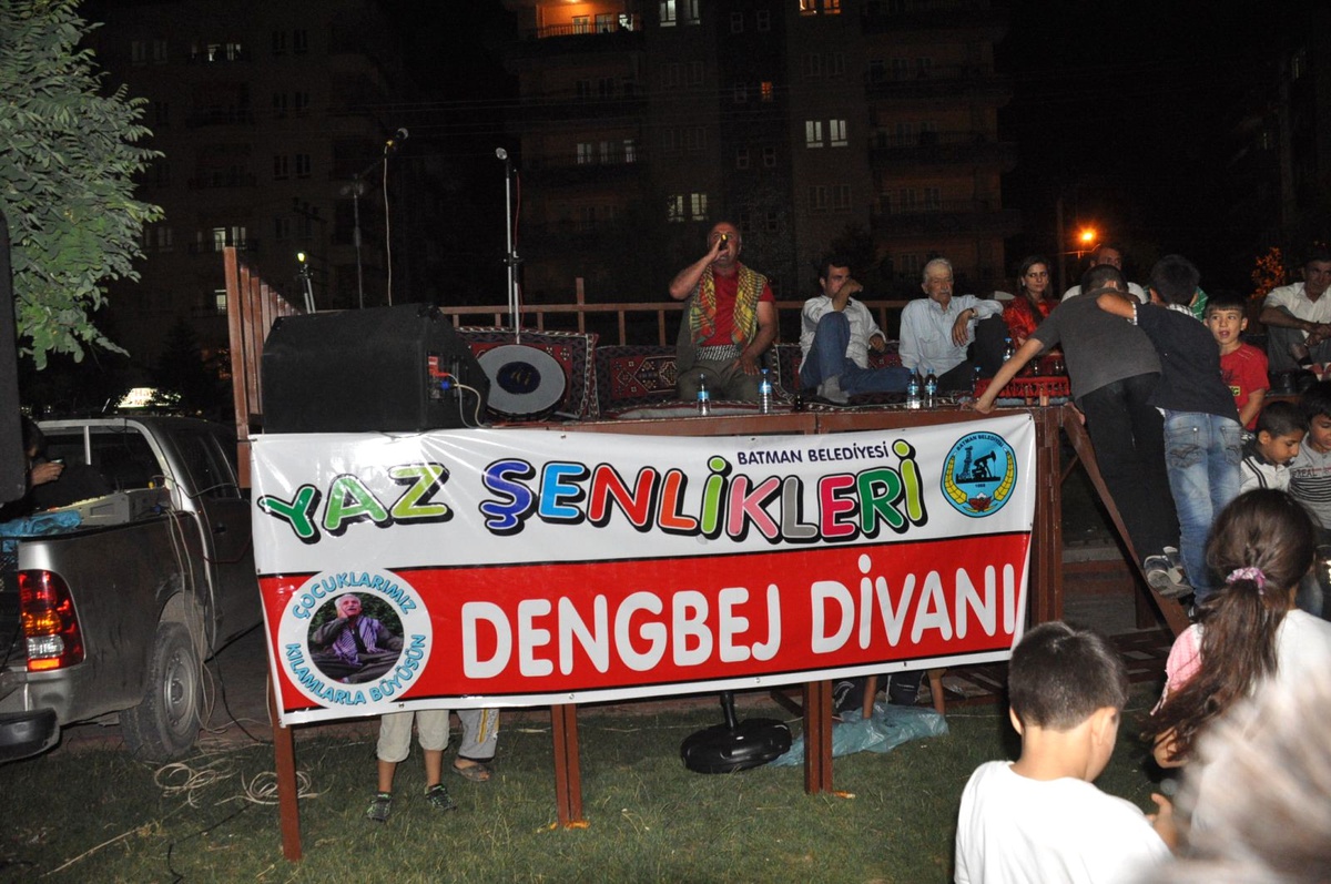 Dengbejler Hem Hüzünlendirdi Hem Coşturdu