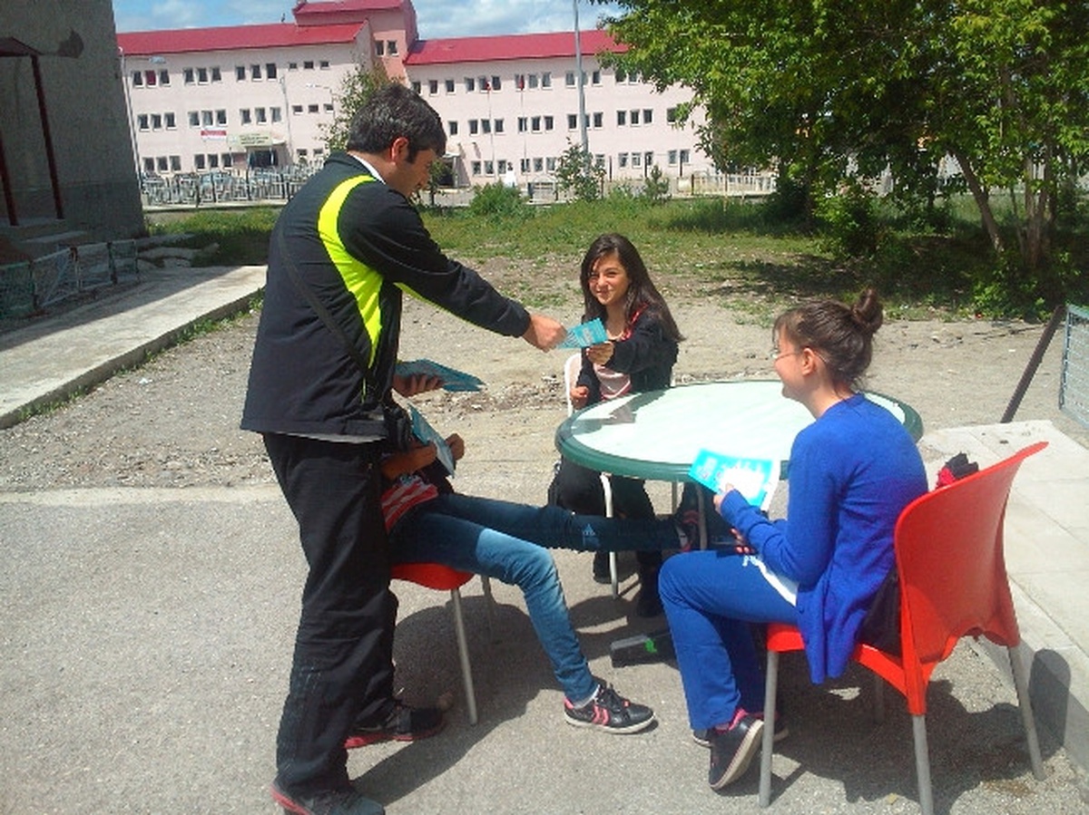 Yaz Spor Okulları İçin Afişli Tanıtım