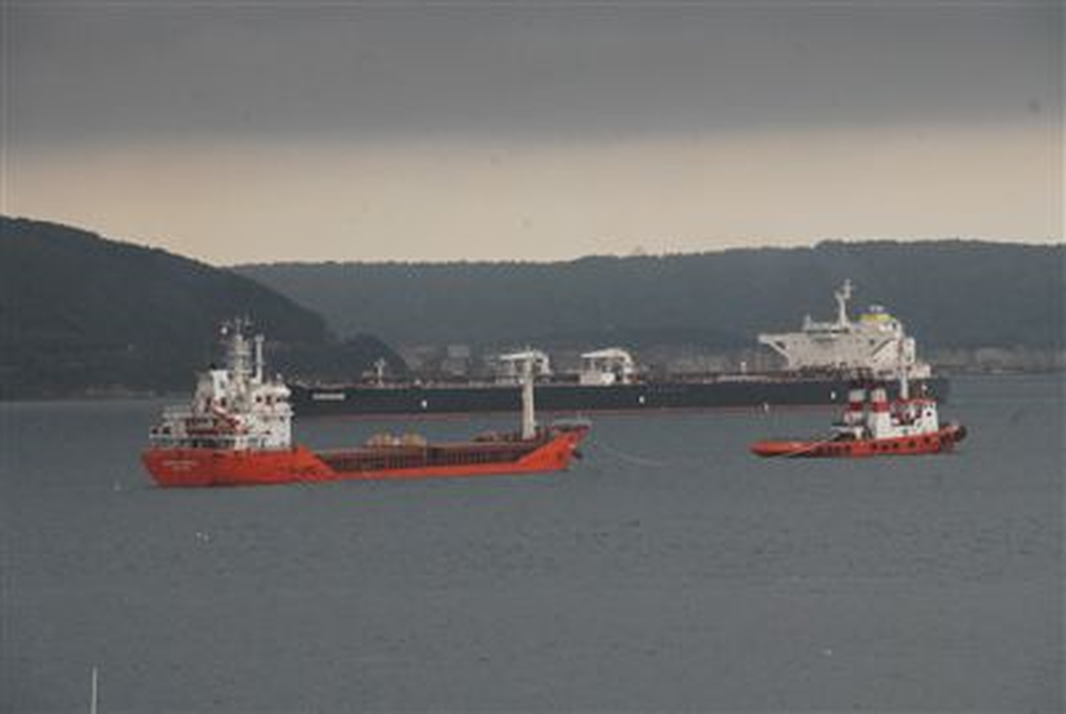 Yük Gemisi Çanakkale Boğazı\'nda Arıza Yaptı
