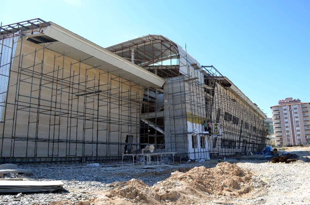 2 Bin 500 Kişilik Kapalı Spor Salonu İnşaatı Hızla Devam Ediyor