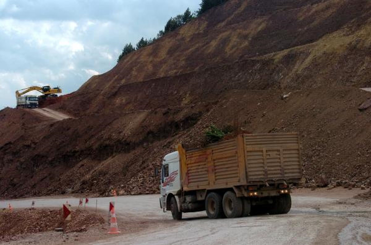 Bolu\'da Yol Genişletme Çalışması