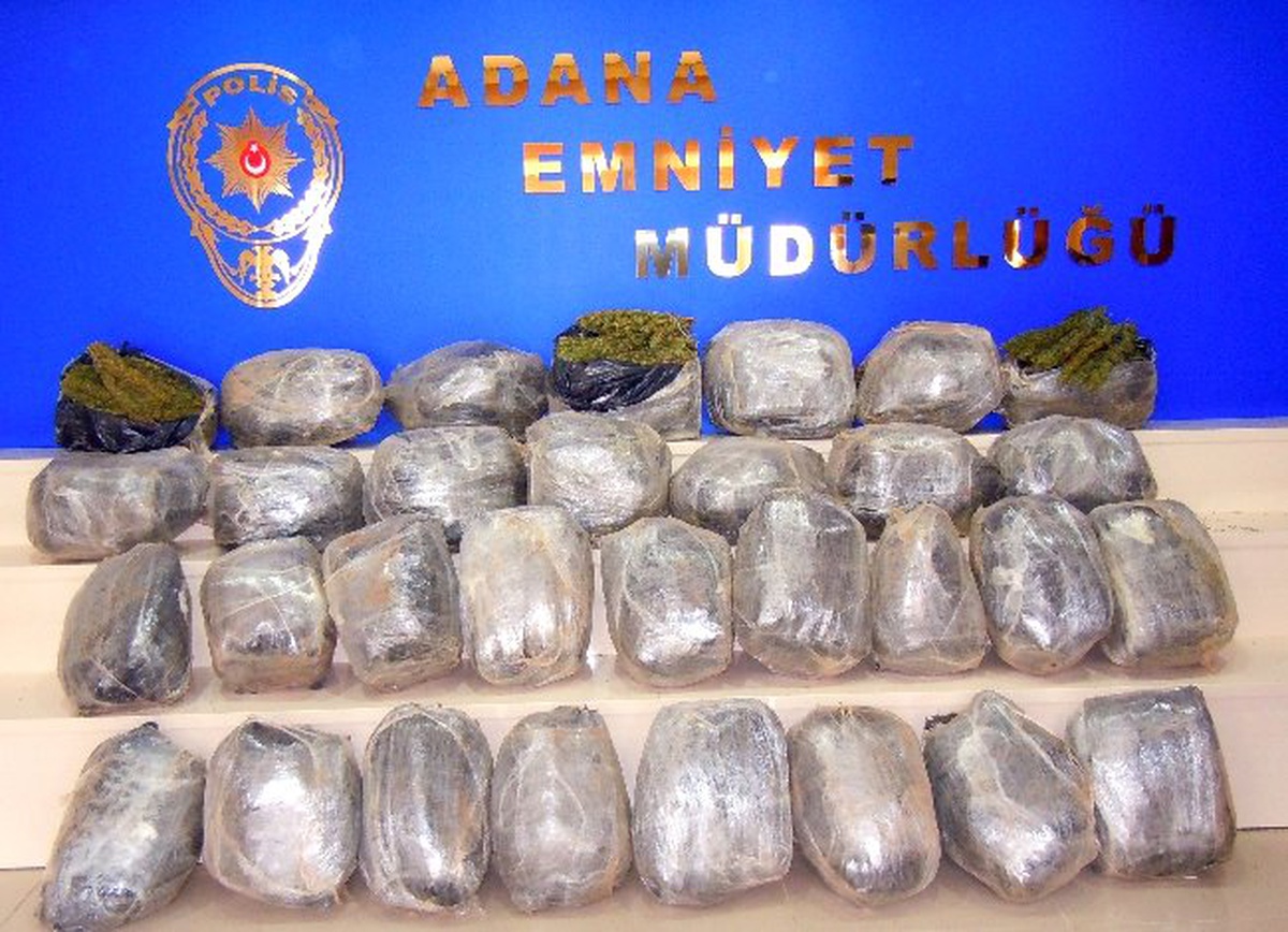Adana\'da 20 Günde 1 Ton Esrar Ele Geçirildi