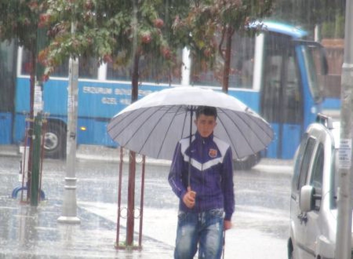 Ağrı\'da Dolu Yağışı