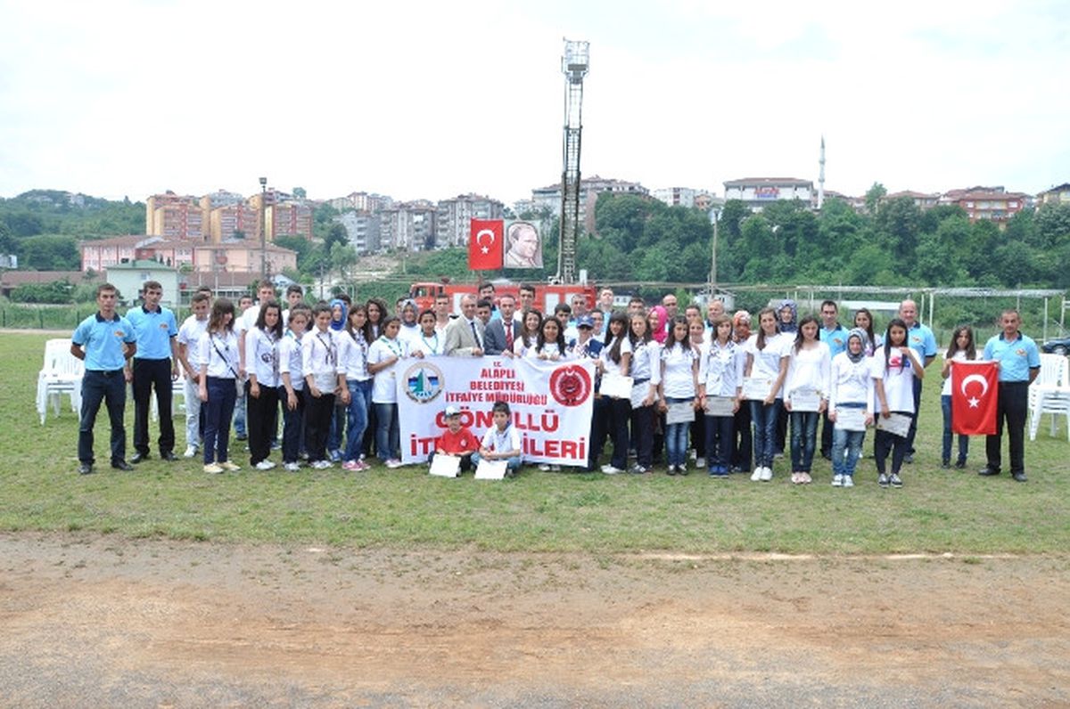 Alaplı'da Gönüllü İtfaiyeciler Sertifikalarını Aldı