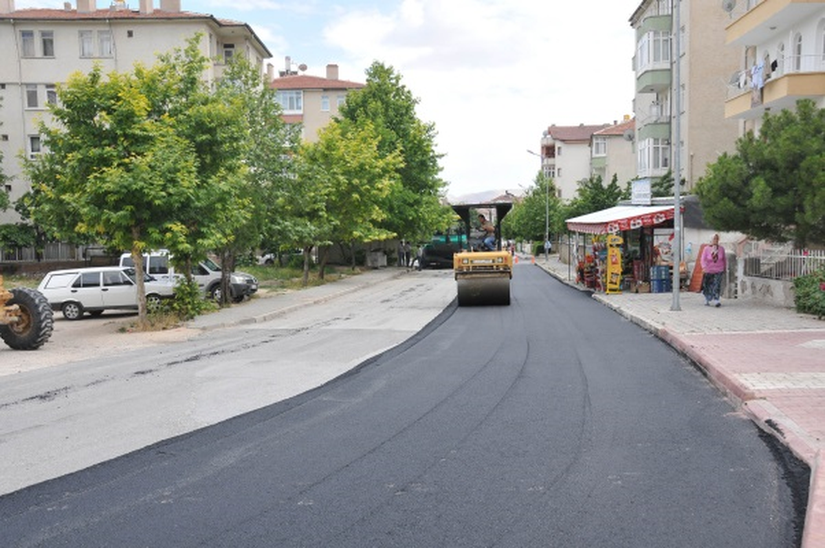 Asfaltlama Çalışmaları Devam Ediyor
