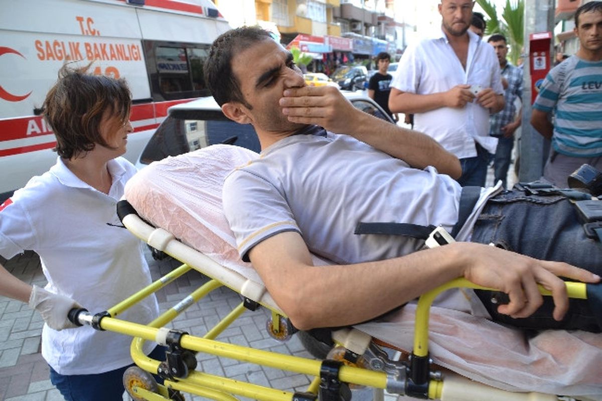 Bankanın İçerisinde Bıçaklandılar