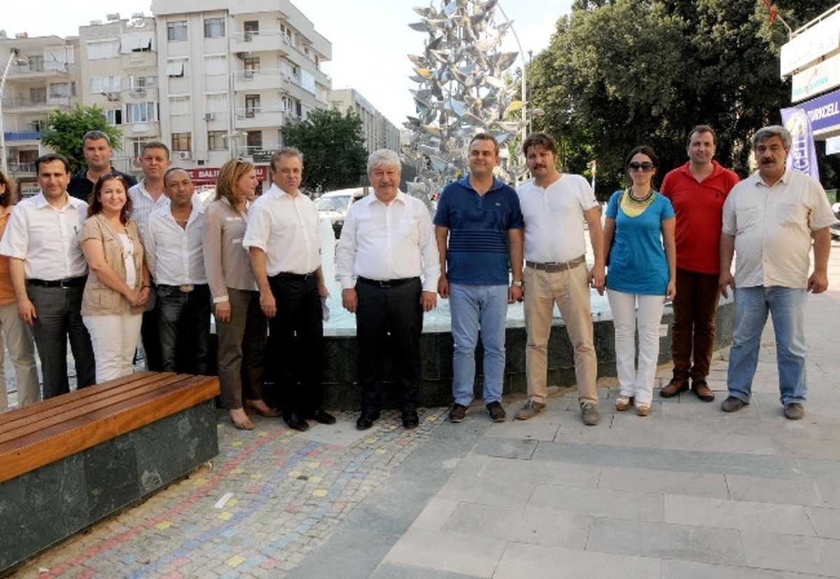 Başkan Akaydın Subaşı Caddesi Esnafını Ziyaret Etti