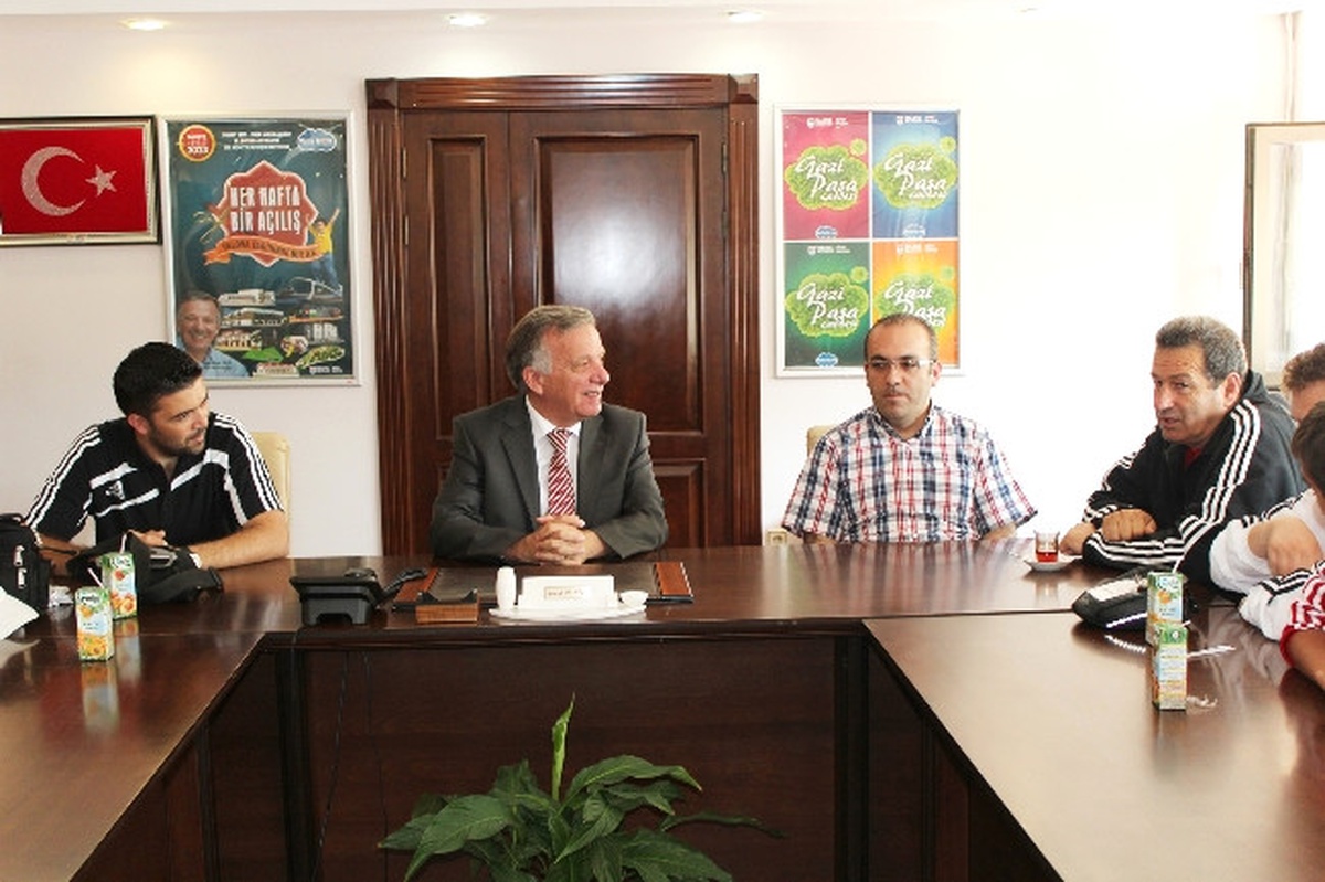 Başkan Koçal Özel Sporcuları Konuk Etti