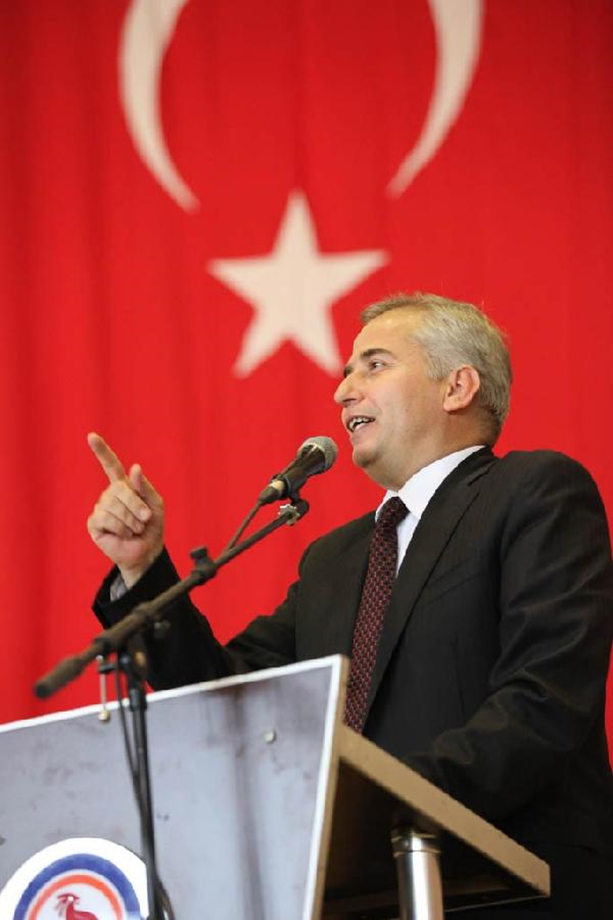 Başkan Zolan, Denizli'yi Bayraklarla Donattı