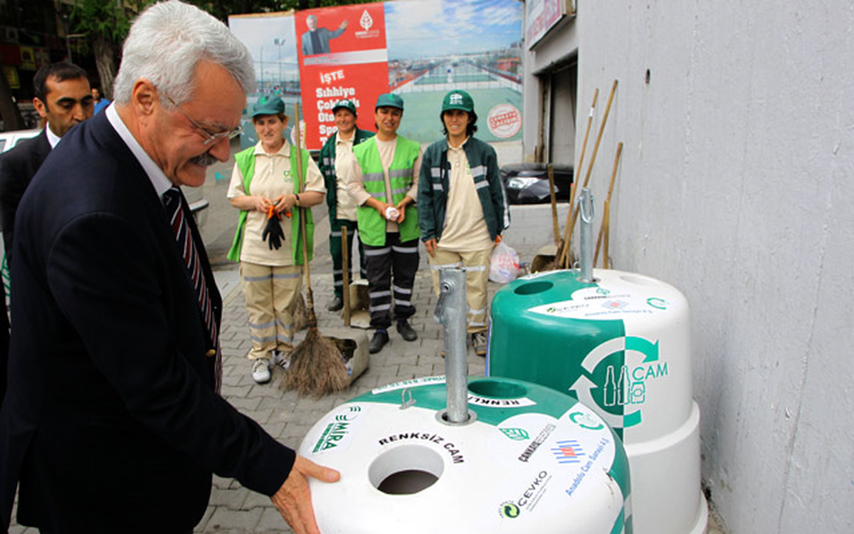 Bir Ayda 985 Bin Kilo Ambalaj Atığı
