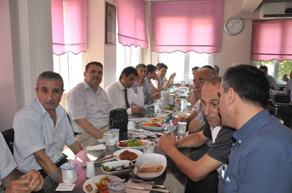 Büro Memur-Sen, Üyeleriyle Yemekte Buluştu